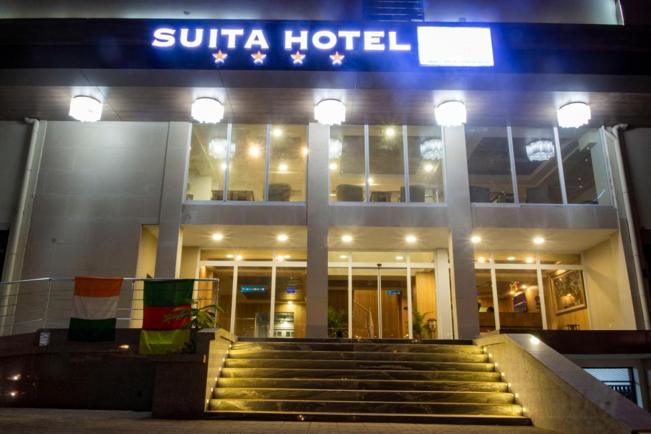 Suita Hotel Yaoundé Exteriör bild